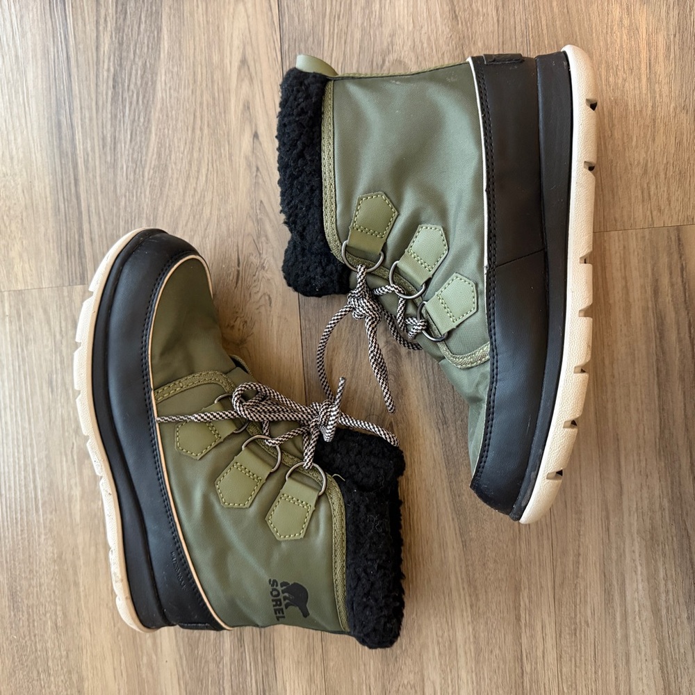 Sorel Olive Green and Black Insulated Winter Rain Boots - Picture 2 of 5